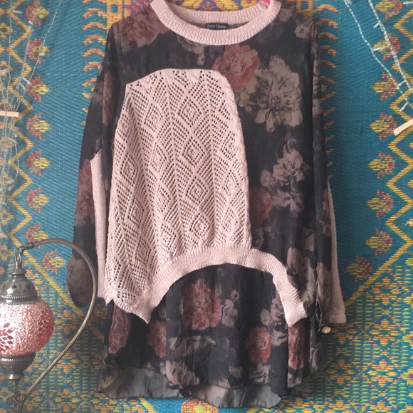 Unique long sleeved double layered blouse - Picture 1 of 1